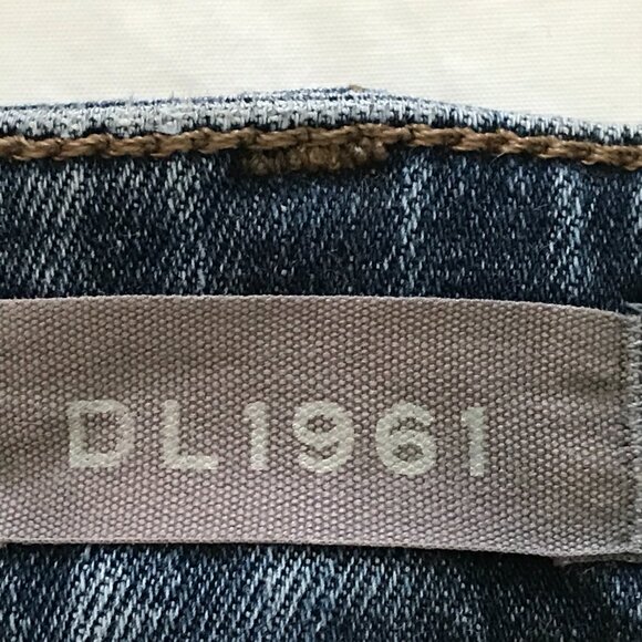 DL1961 Avery Straight Jeans Men 38x34 Blue Mid Rise Medium Wash Distressed 16800 - Picture 3 of 13
